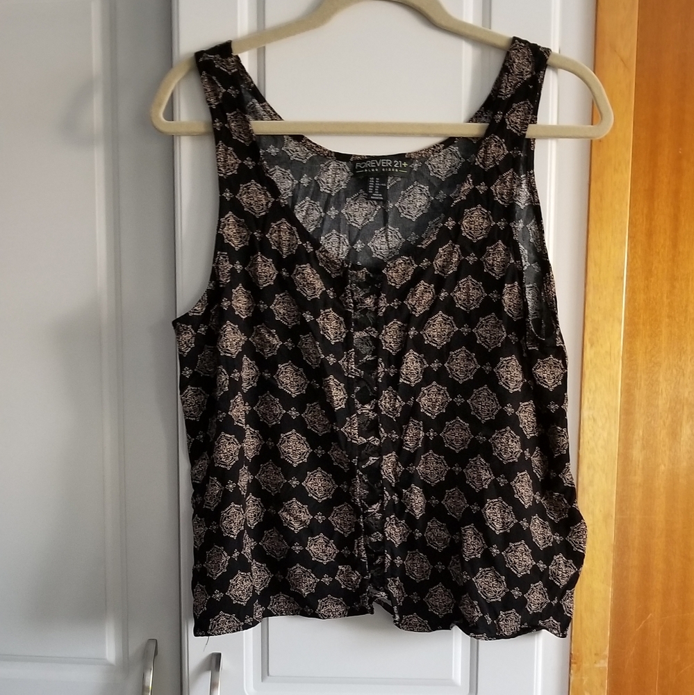 👙Forever 21 Plus Sizes criss cross open front tank top with snowflake pa